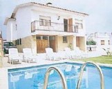 Near beach. Private pool and garden of 1000 m2